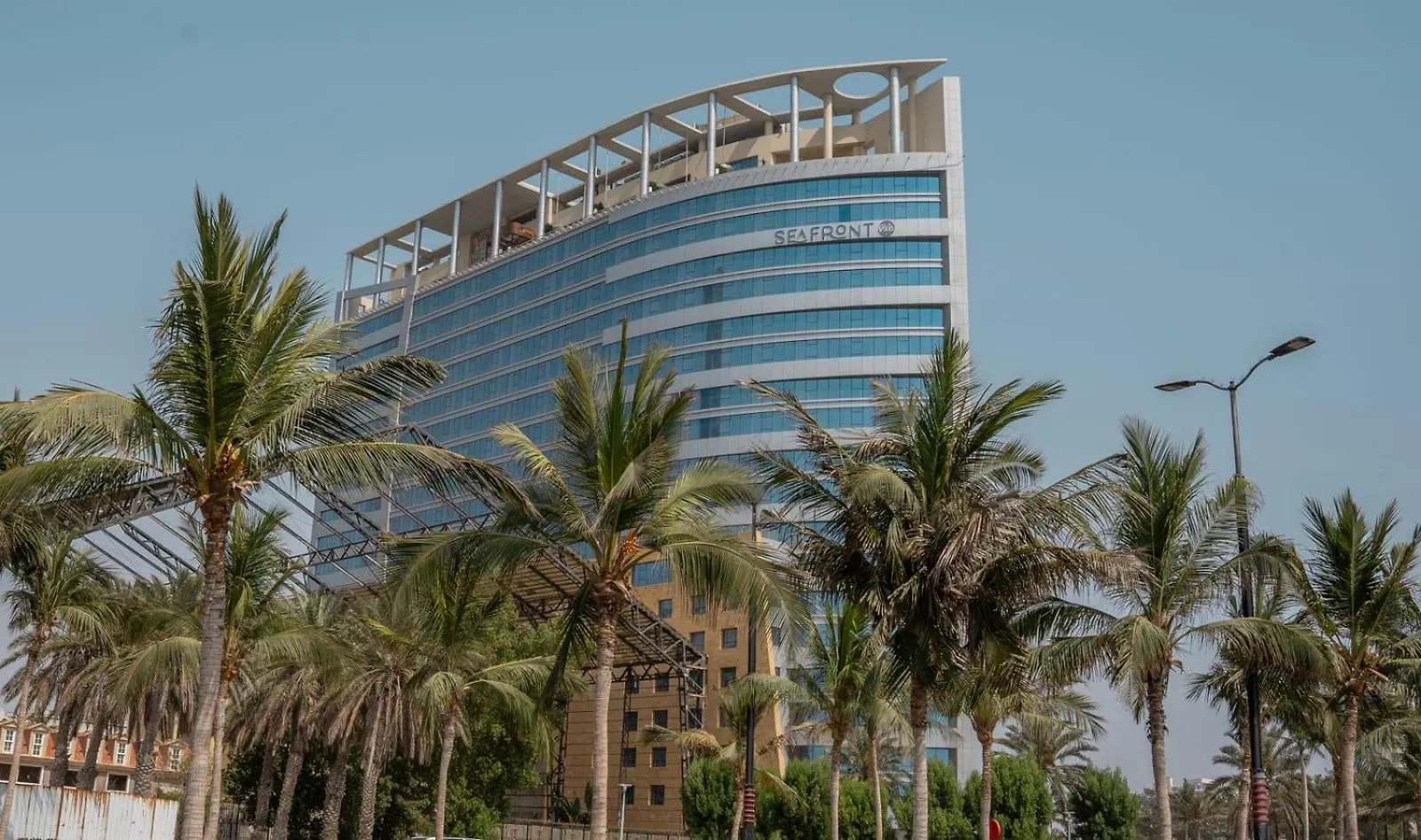 Seafront Luxury Suites Jeddah Corniche Hotel